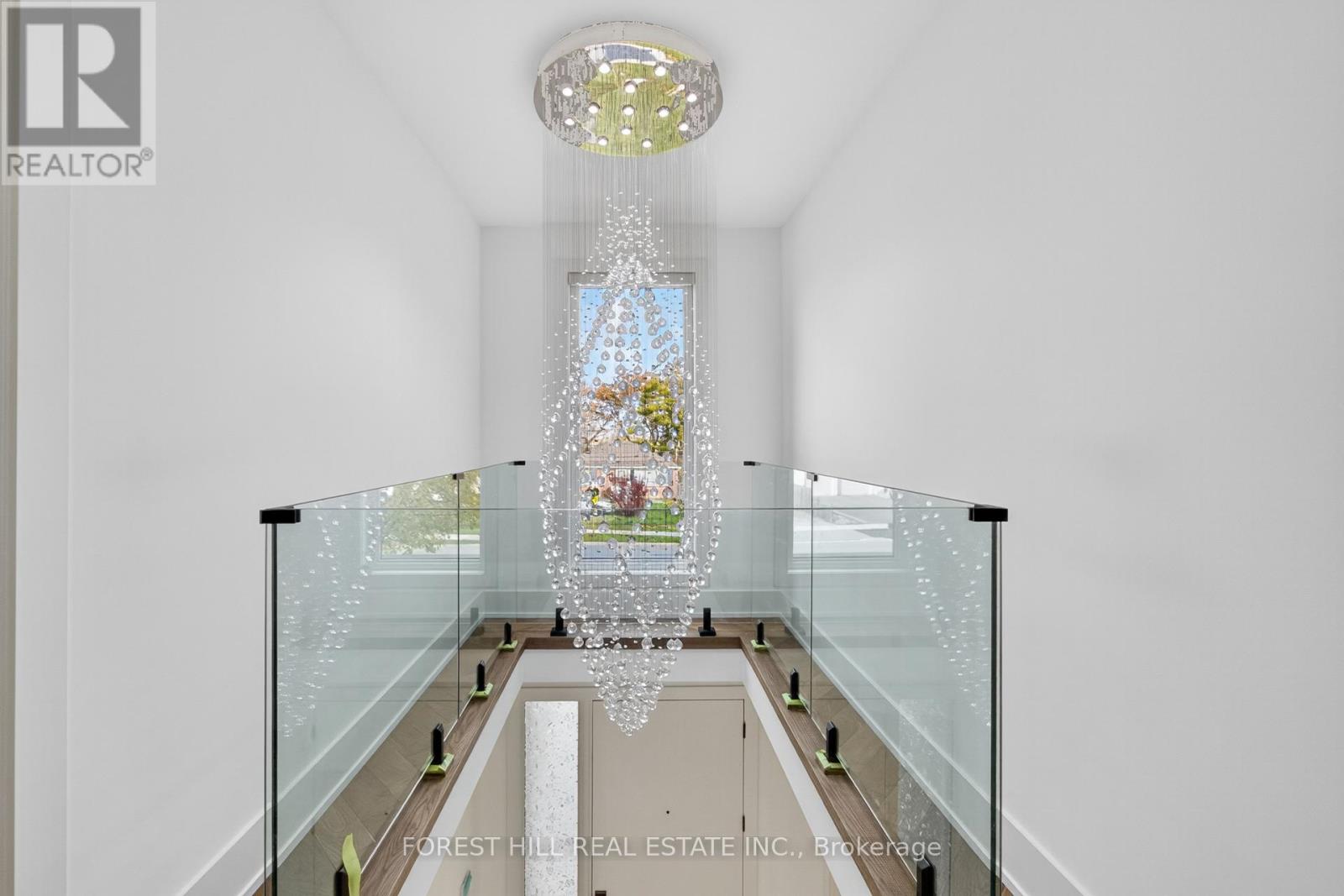 3474 Joan Drive, Mississauga, Ontario L5B 1T5 - Photo 6 - W12566450