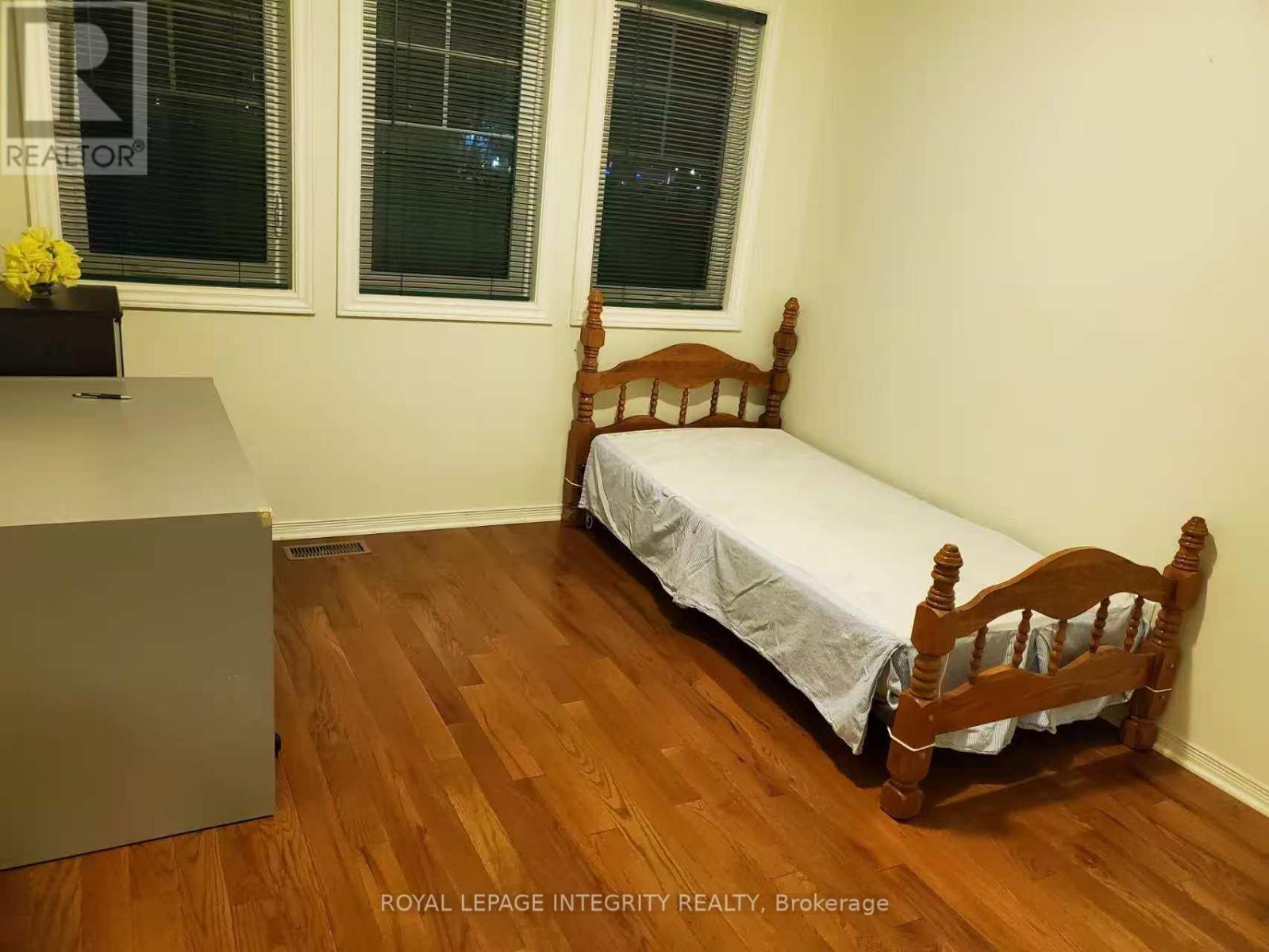 31 Thornbury Crescent, Ottawa, Ontario  K2G 6C6 - Photo 10 - X12633012