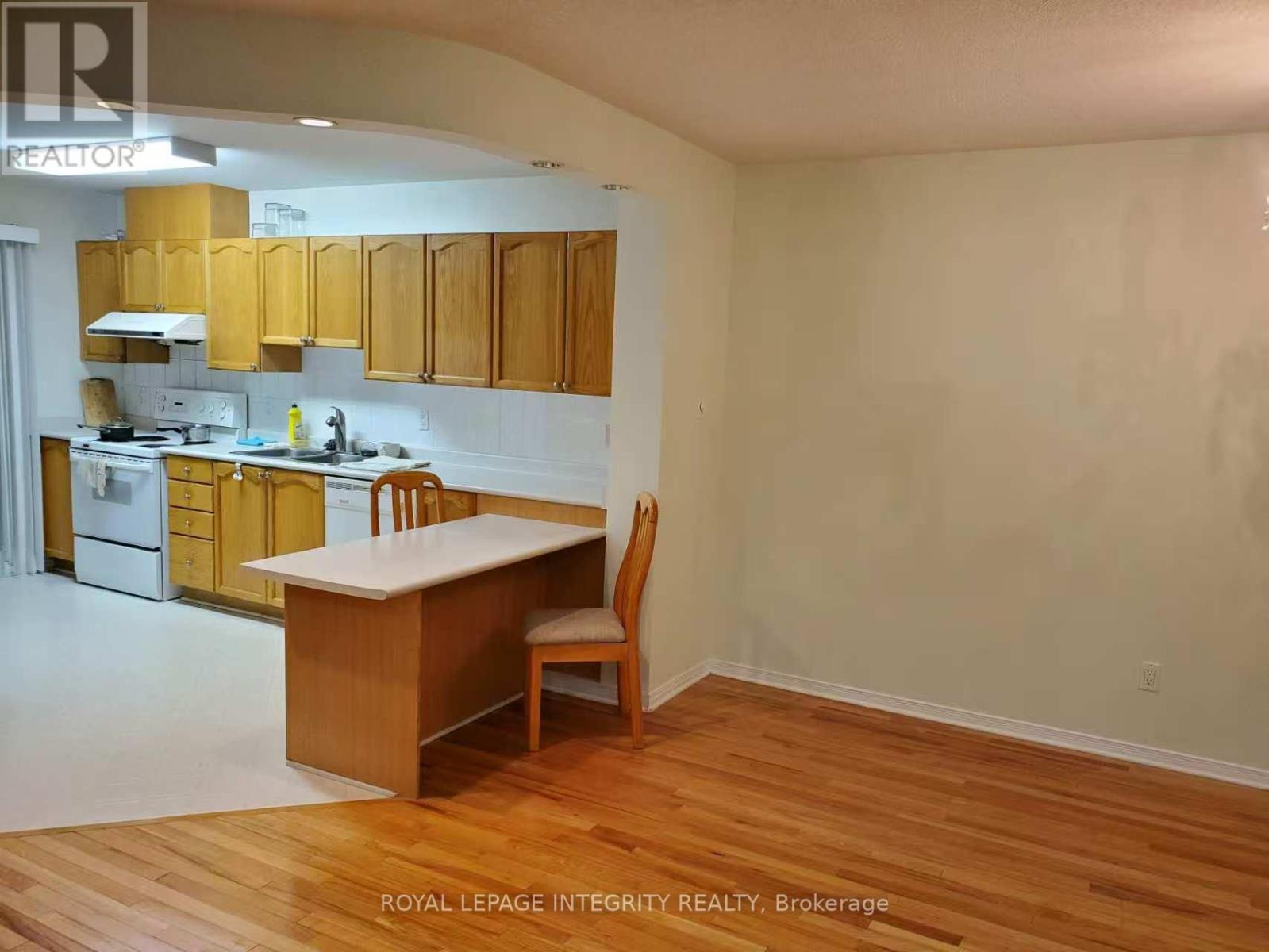 31 Thornbury Crescent, Ottawa, Ontario  K2G 6C6 - Photo 6 - X12633012