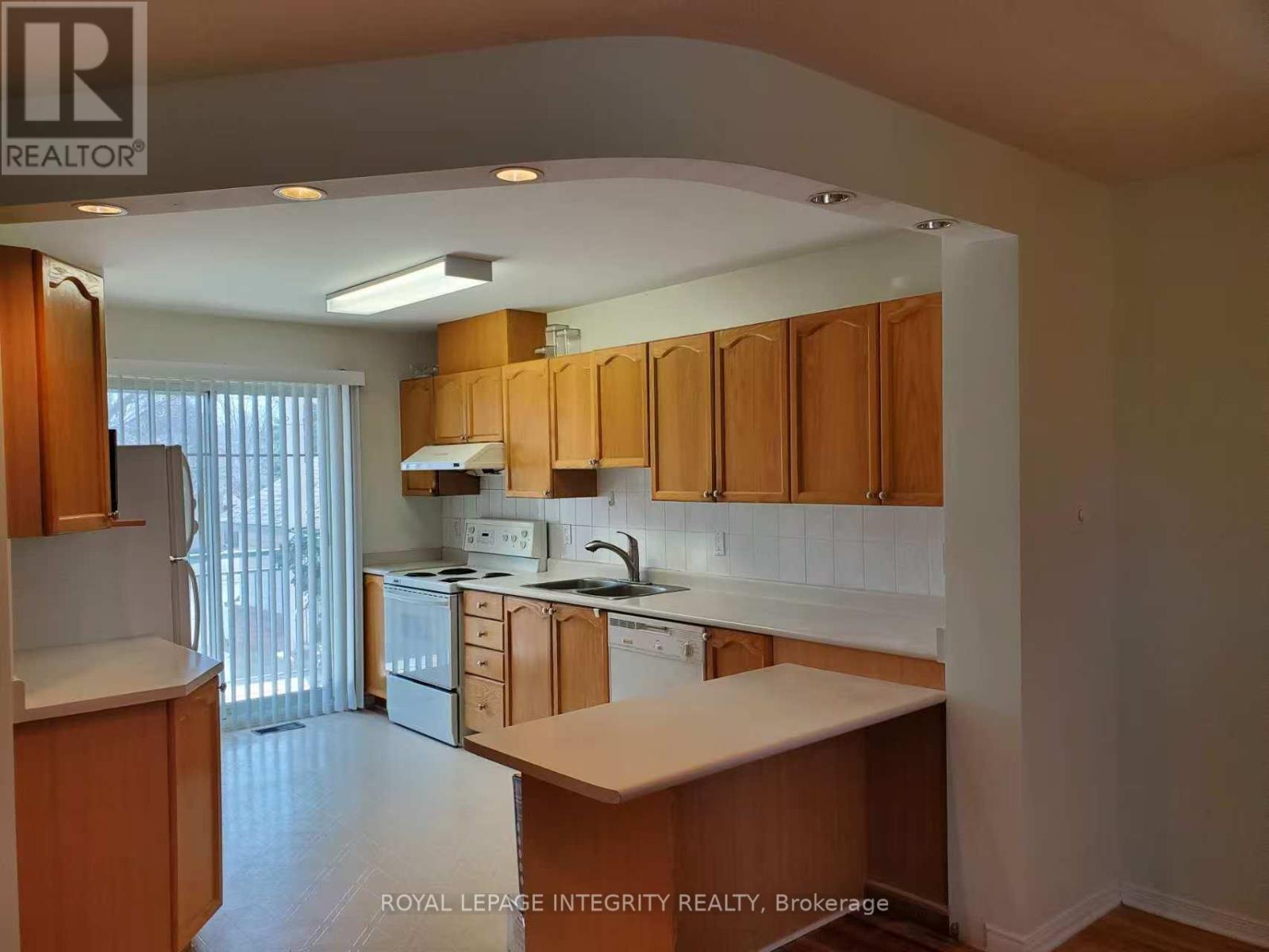 31 Thornbury Crescent, Ottawa, Ontario  K2G 6C6 - Photo 8 - X12633012