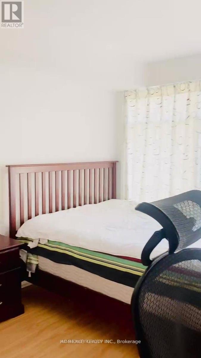 811 Master Bedroom - 2191 Yonge Street, Toronto, Ontario  M4S 3H8 - Photo 10 - C12633004