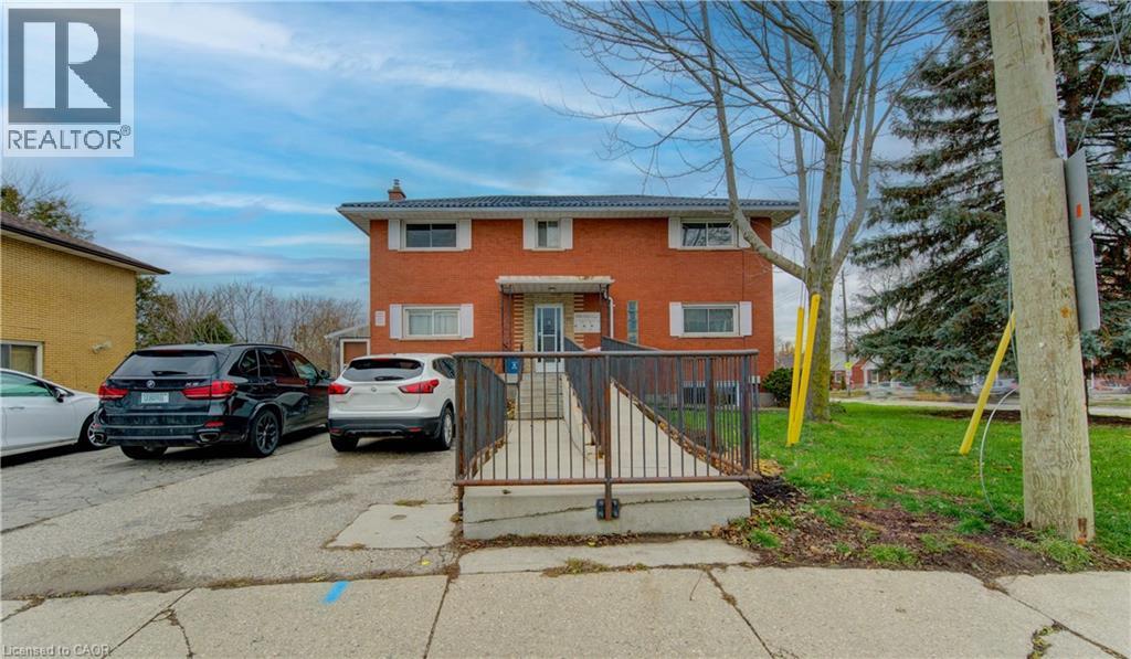 27 Margaret Avenue N, Waterloo, Ontario  N2J 3P2 - Photo 2 - 40793236