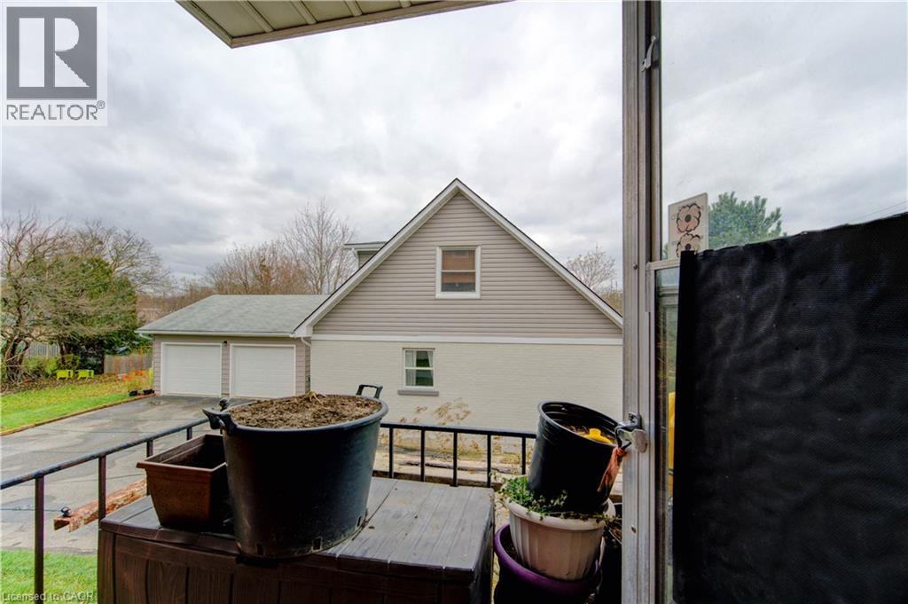 27 Margaret Avenue N, Waterloo, Ontario  N2J 3P2 - Photo 30 - 40793236