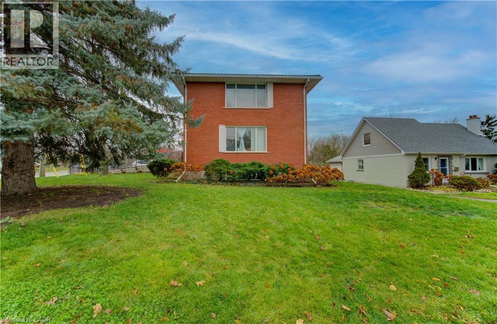 27 Margaret Avenue N, Waterloo, Ontario  N2J 3P2 - Photo 4 - 40793236