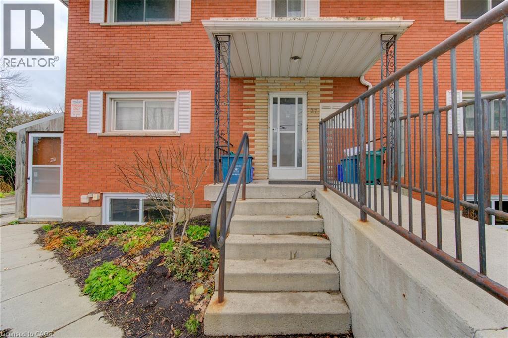 27 Margaret Avenue N, Waterloo, Ontario  N2J 3P2 - Photo 5 - 40793236