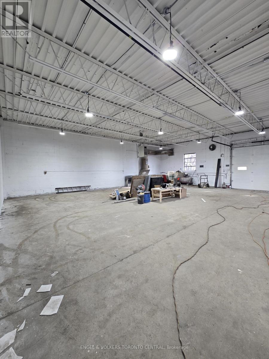 31 Comstock Road, Toronto, Ontario  M1L 2G6 - Photo 9 - E12633010