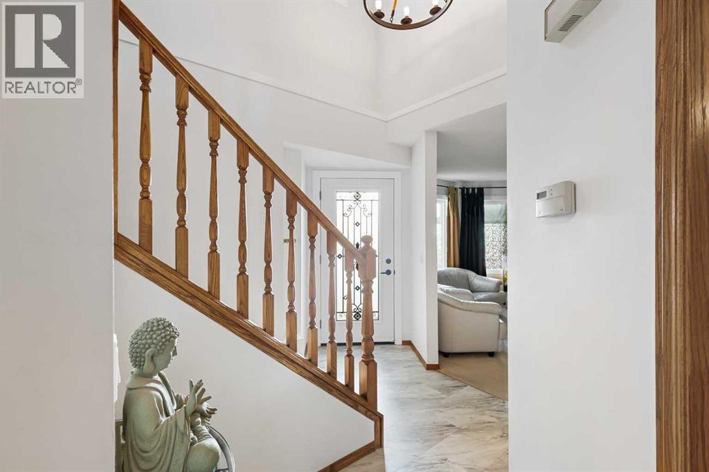 188 Christie Park Hill Sw, Calgary, Alberta  T3H 2V5 - Photo 4 - A2269886