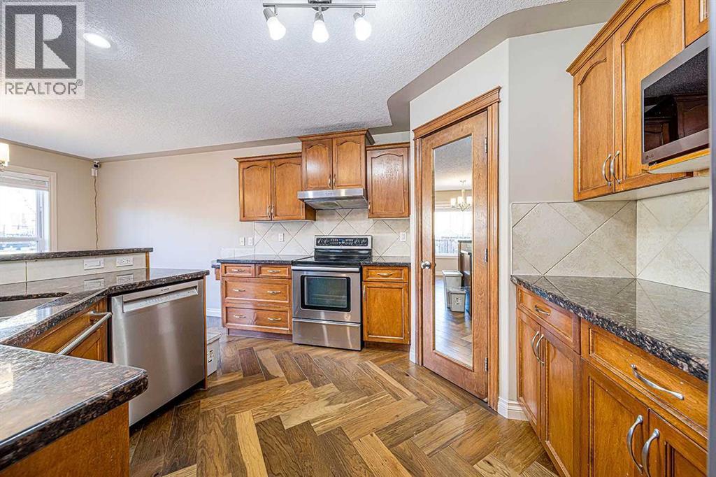 22 Royal Birch Way Nw, Calgary, Alberta  T3G 5X8 - Photo 7 - A2268076