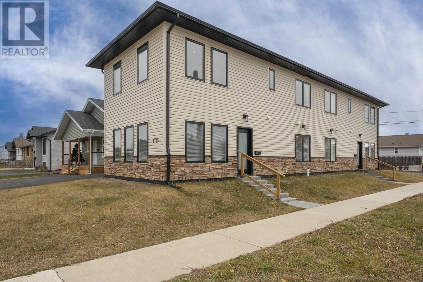 1101 Frederica St W, Thunder Bay, Ontario  P7E 3Y1 - Photo 4 - TB253564