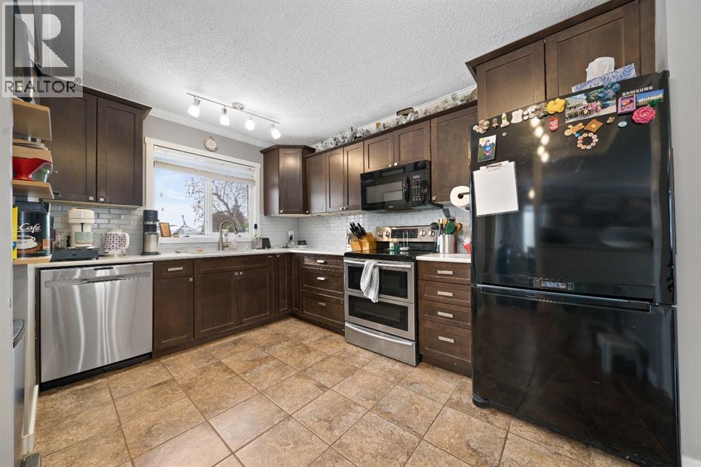 711 Main Street S, Redcliff, Alberta T0J 2P2 - Photo 9 - A2274571