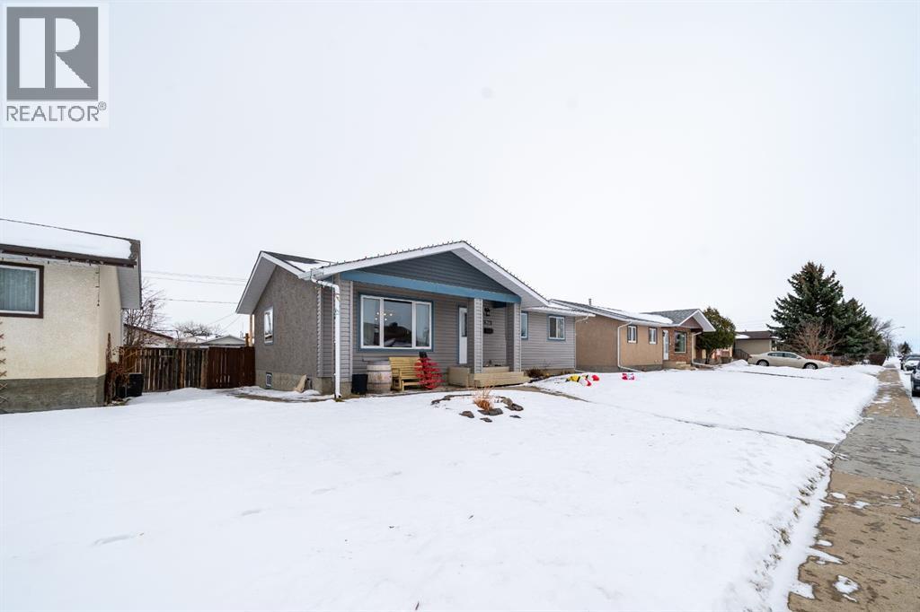 711 Main Street S, Redcliff, Alberta T0J 2P2 - Photo 3 - A2274571