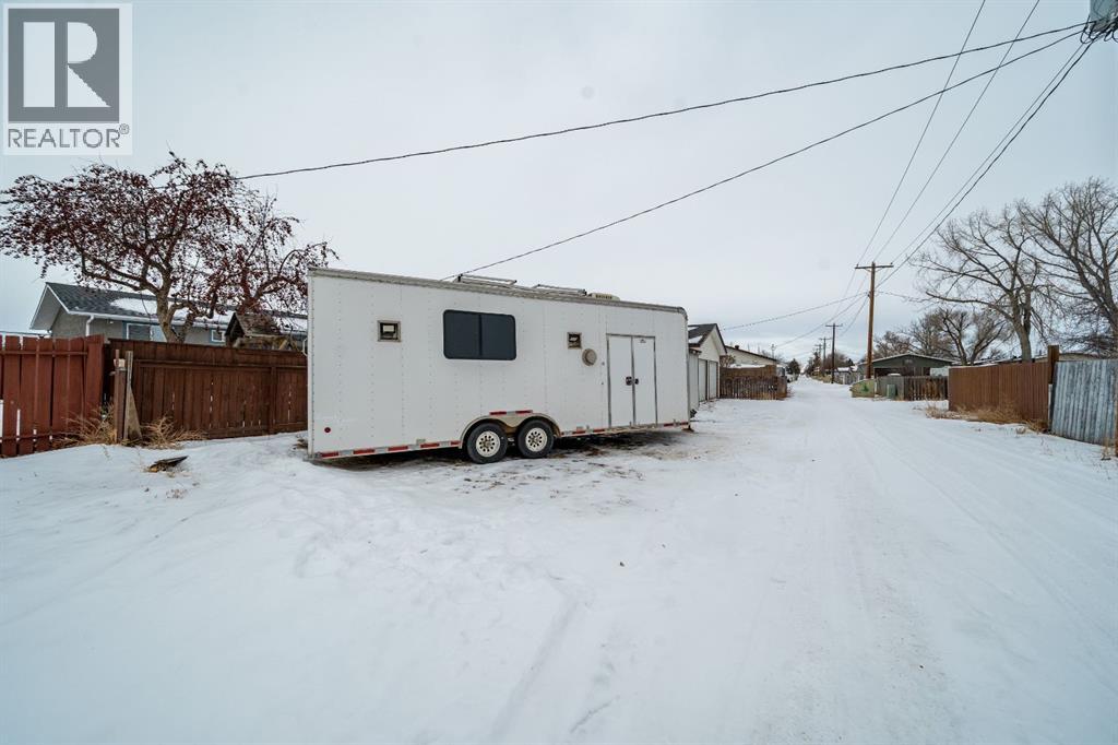711 Main Street S, Redcliff, Alberta T0J 2P2 - Photo 32 - A2274571