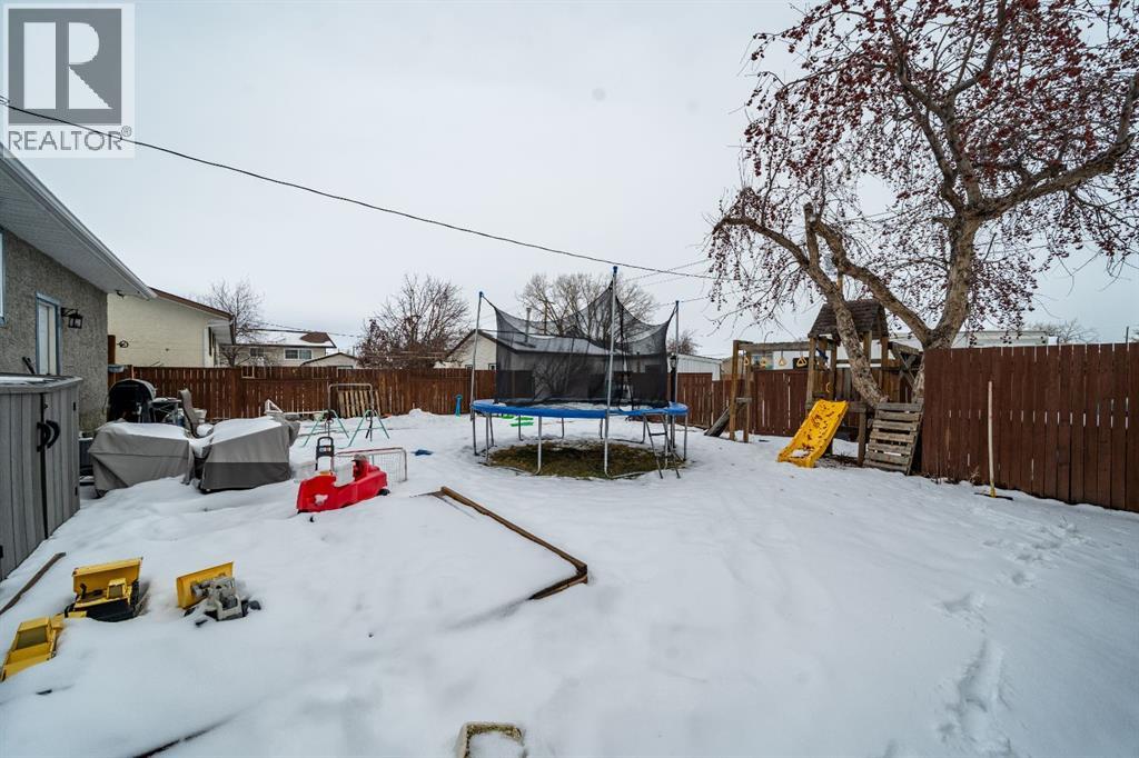 711 Main Street S, Redcliff, Alberta T0J 2P2 - Photo 30 - A2274571