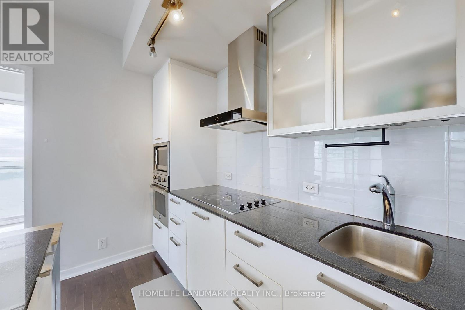 5903 - 14 York Street, Toronto, Ontario  M5J 0B1 - Photo 6 - C12482647