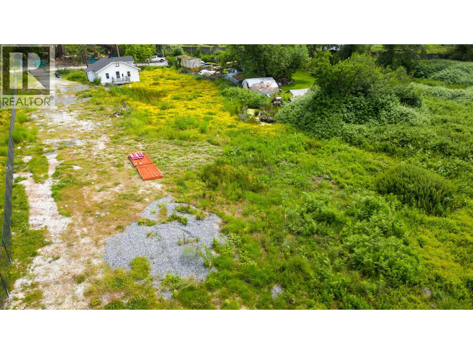 6063 9th Avenue, Burnaby, British Columbia  V3N 2T4 - Photo 10 - C8072887