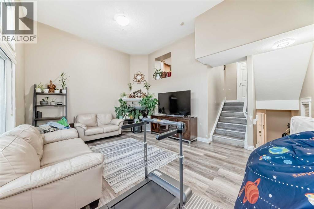 14 Dover Mews Se, Calgary, Alberta  T2B 0B6 - Photo 30 - A2257056