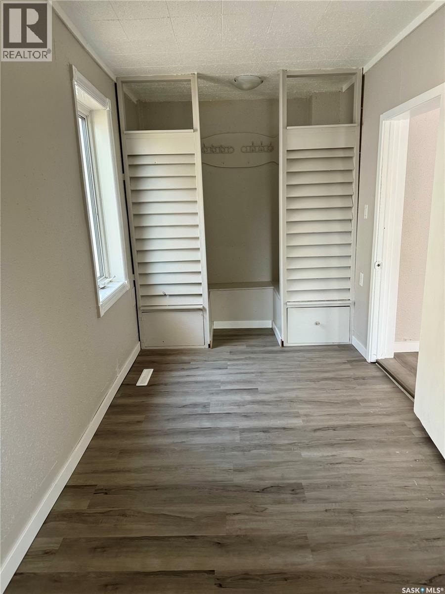 1945 Wallace Street, Regina, Saskatchewan  S4N 4A1 - Photo 7 - SK025631