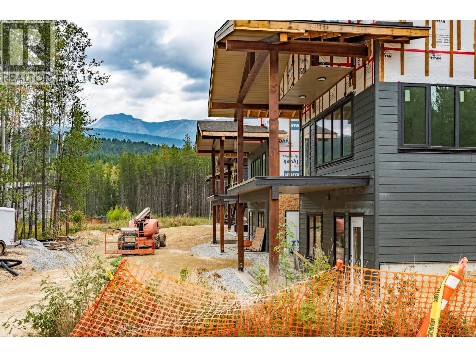 1444 Granite Drive Unit# 1, Golden, British Columbia V0A 1H0 - Photo 2 - 10368727