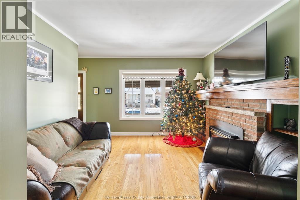 1566 Hall Avenue, Windsor, Ontario N8X 4R7 - Photo 5 - 25031643