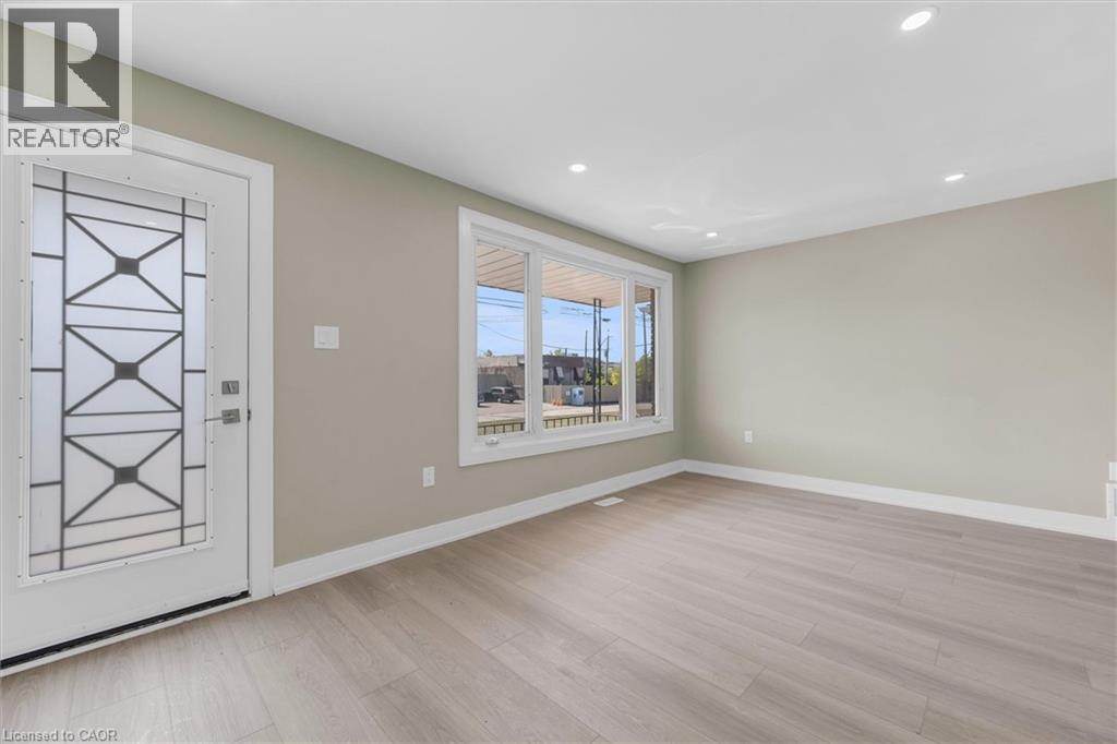 1965 Brampton Street, Hamilton, Ontario L8H 3S6 - Photo 3 - 40778658