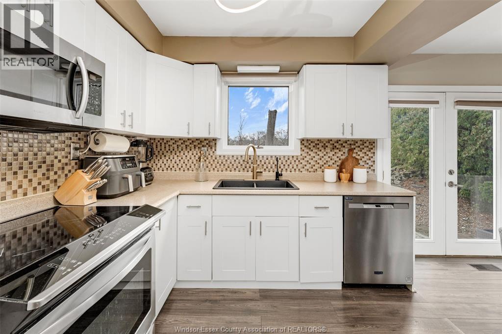 222 Donalda Court, Tecumseh, Ontario N8N 3K2 - Photo 7 - 25031653