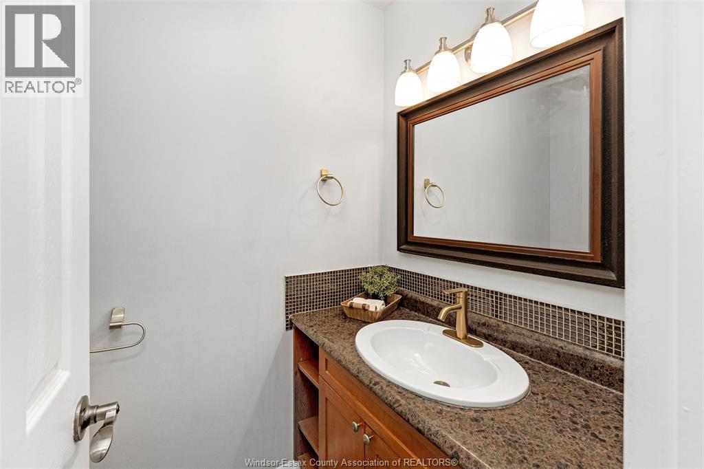 222 Donalda Court, Tecumseh, Ontario N8N 3K2 - Photo 9 - 25031653