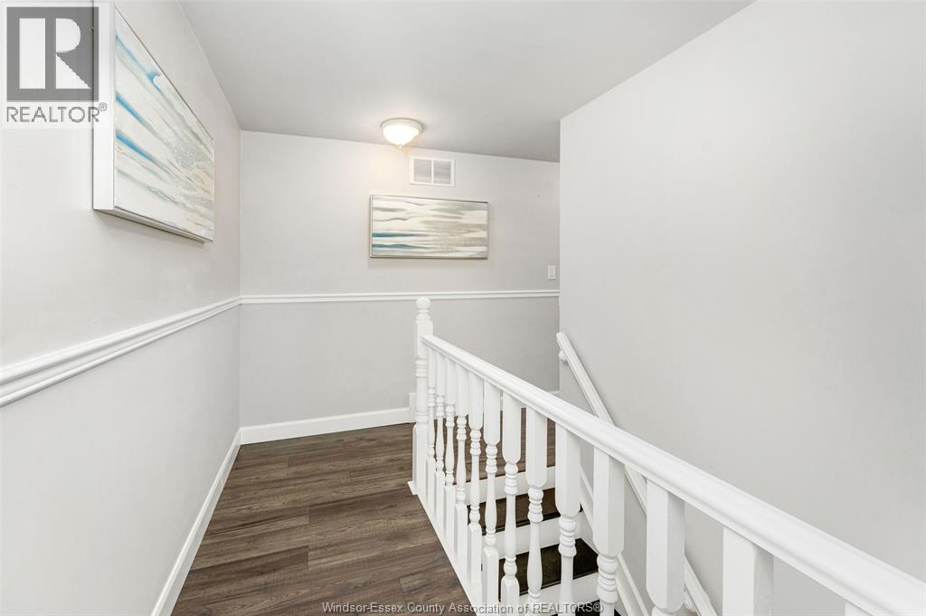 222 Donalda Court, Tecumseh, Ontario N8N 3K2 - Photo 14 - 25031652