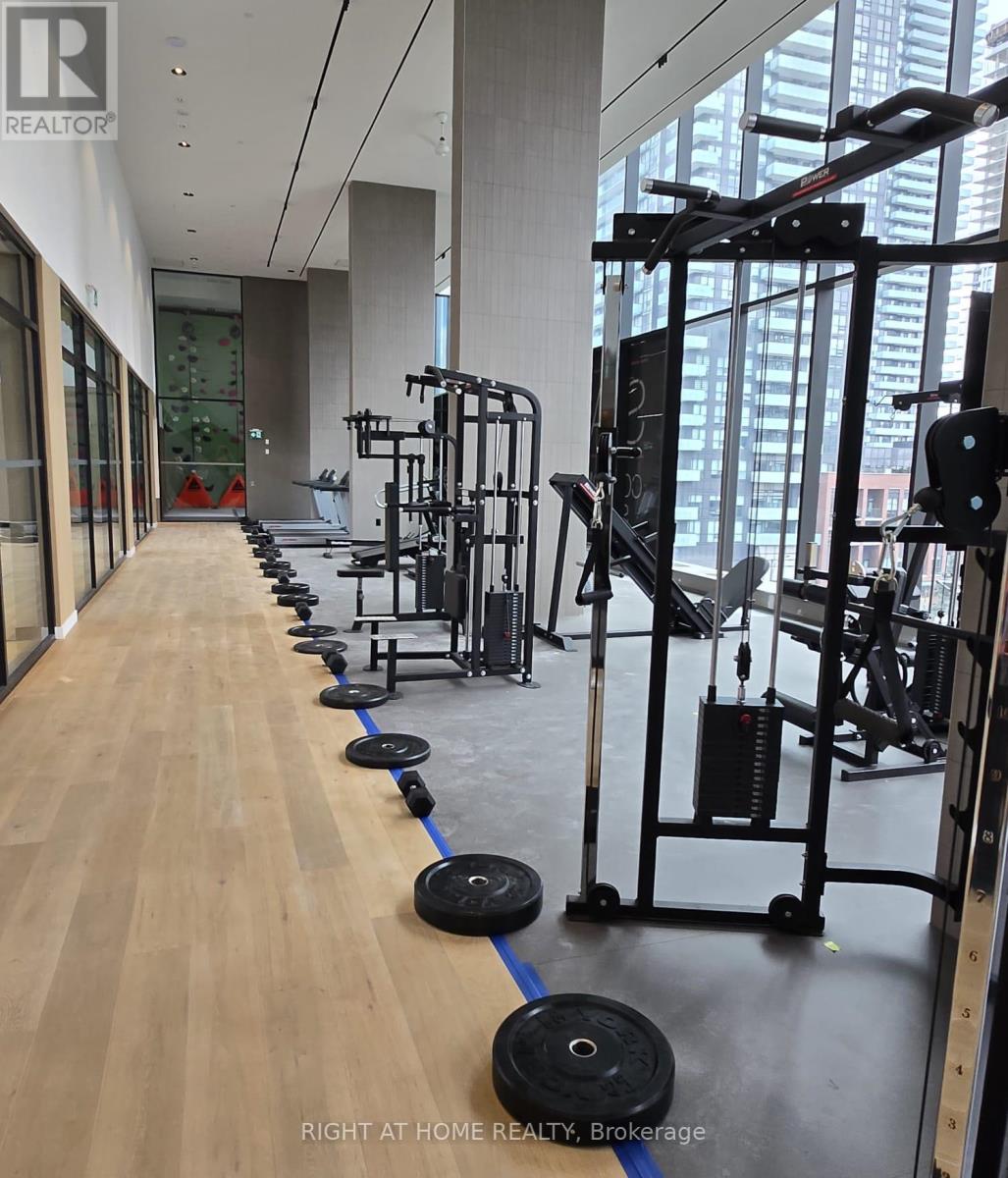 3207 - 395 Square One Drive, Mississauga, Ontario L5B 0P6 - Photo 24 - W12633026