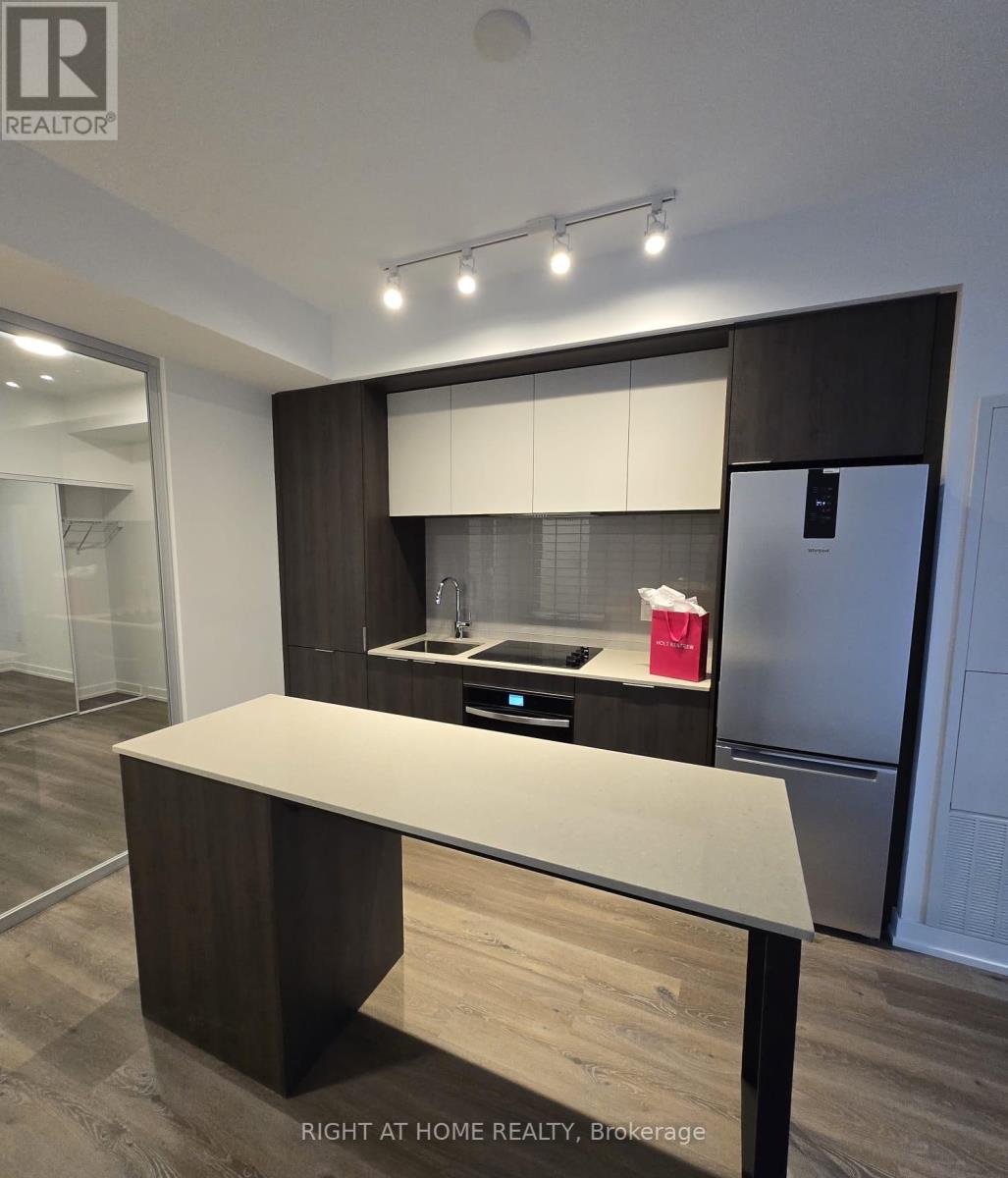 3207 - 395 Square One Drive, Mississauga, Ontario L5B 0P6 - Photo 4 - W12633026