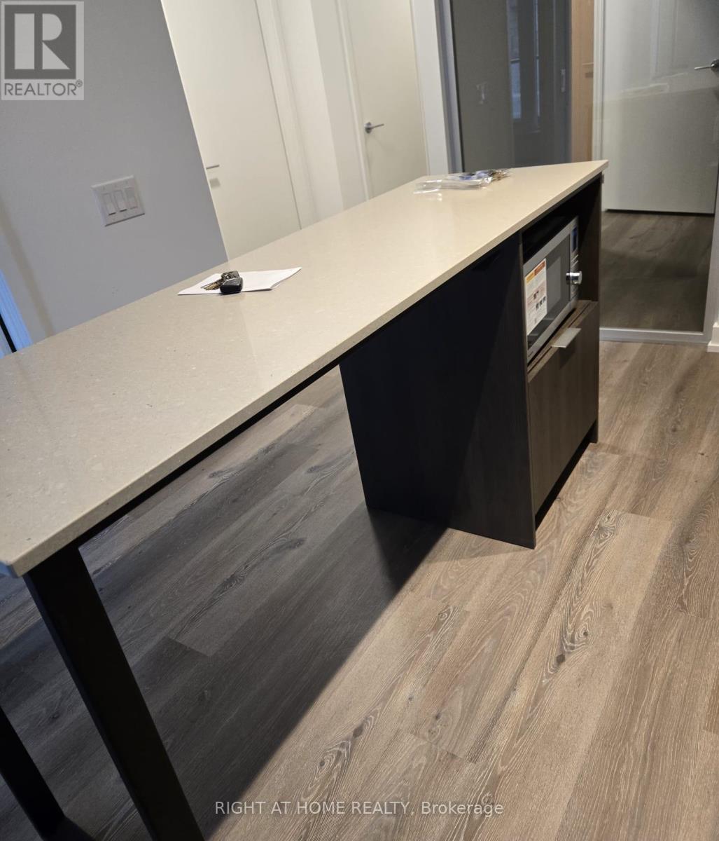 3207 - 395 Square One Drive, Mississauga, Ontario L5B 0P6 - Photo 5 - W12633026