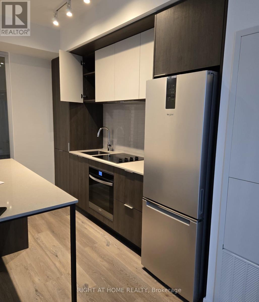 3207 - 395 Square One Drive, Mississauga, Ontario L5B 0P6 - Photo 6 - W12633026