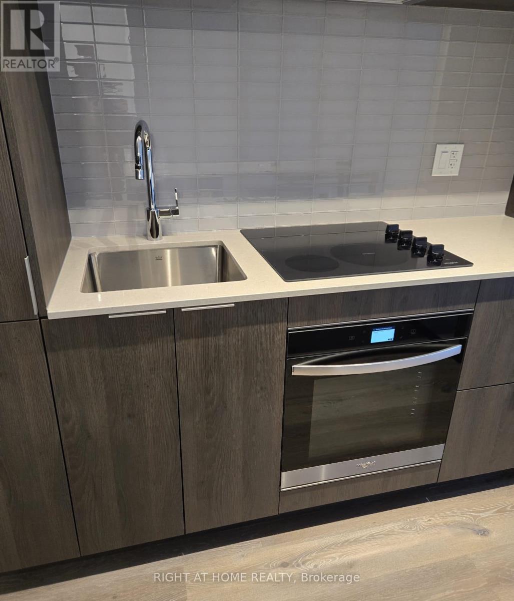 3207 - 395 Square One Drive, Mississauga, Ontario L5B 0P6 - Photo 7 - W12633026