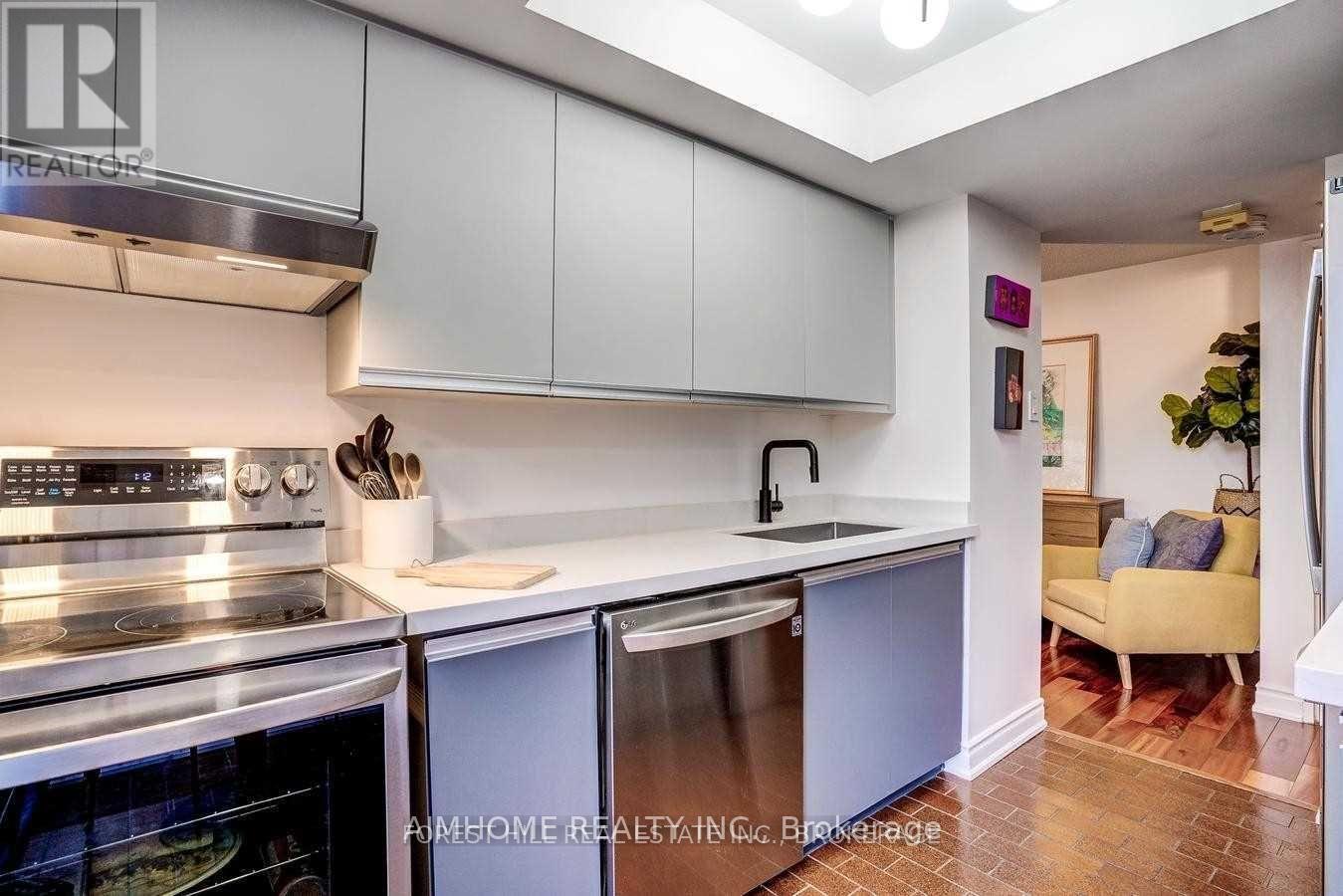 308 - 701 King Street W, Toronto, Ontario  M5V 2W7 - Photo 31 - C12548956