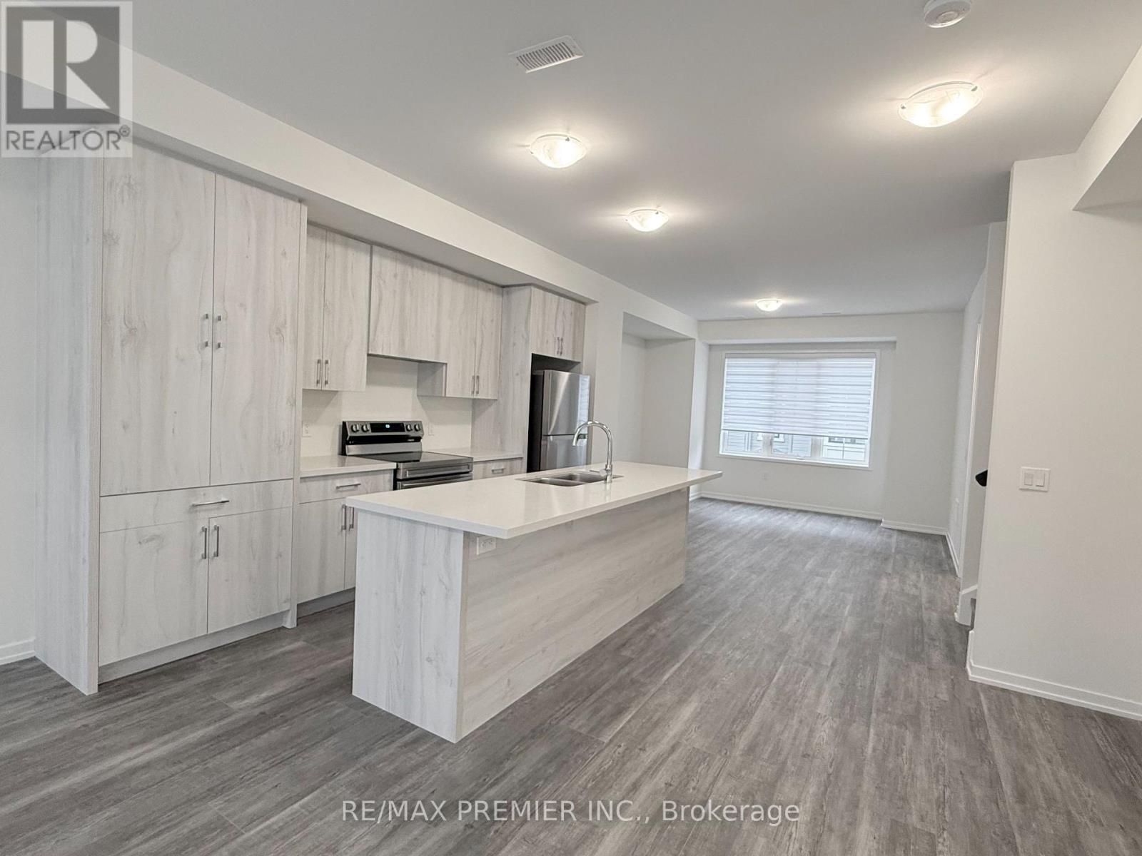 12 Kingbird Common, Cambridge, Ontario  N1T 0H4 - Photo 7 - X12613508