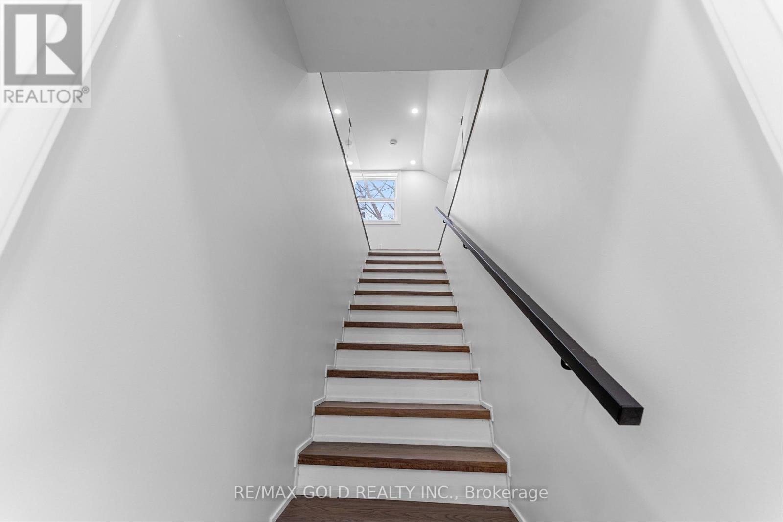 128 Premium Way, Mississauga (Cooksville), Ontario  L5B 1A2 - Photo 24 - W12632176