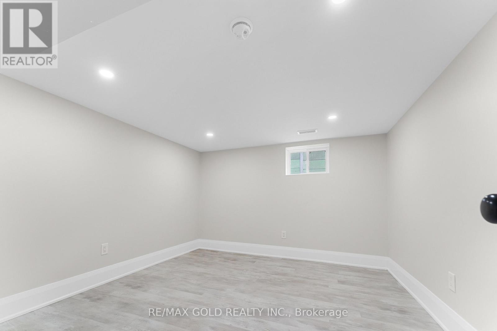 128 Premium Way, Mississauga (Cooksville), Ontario  L5B 1A2 - Photo 38 - W12632176