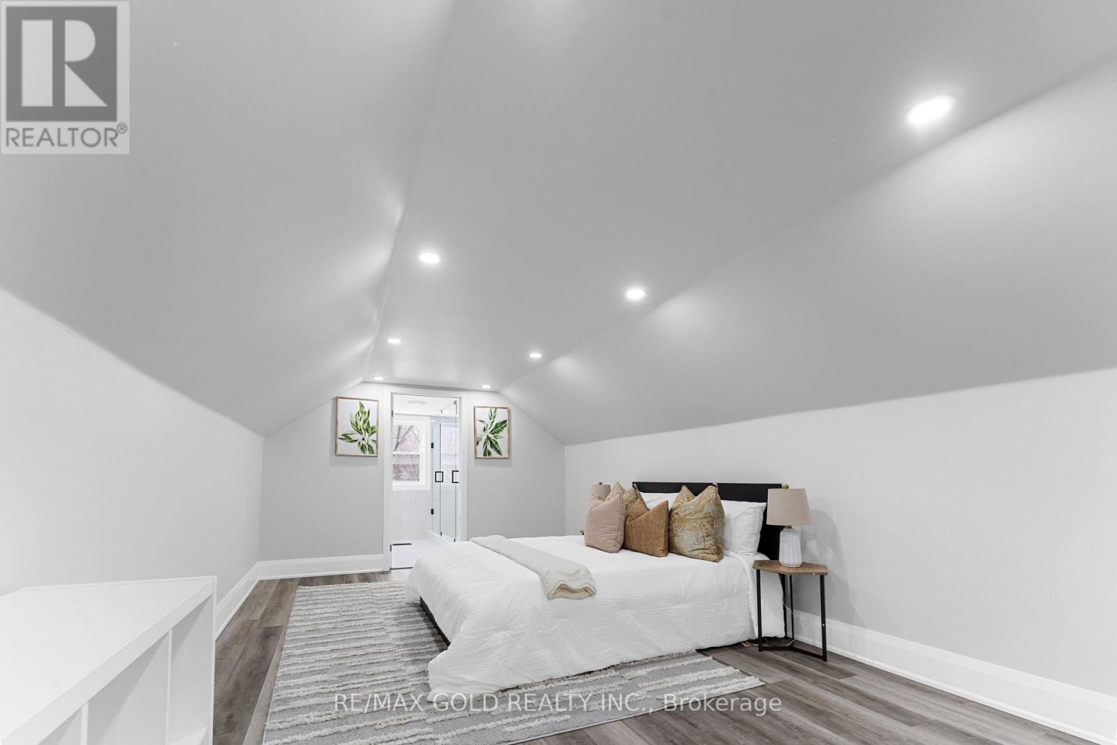 128 Premium Way, Mississauga (Cooksville), Ontario  L5B 1A2 - Photo 31 - W12632176