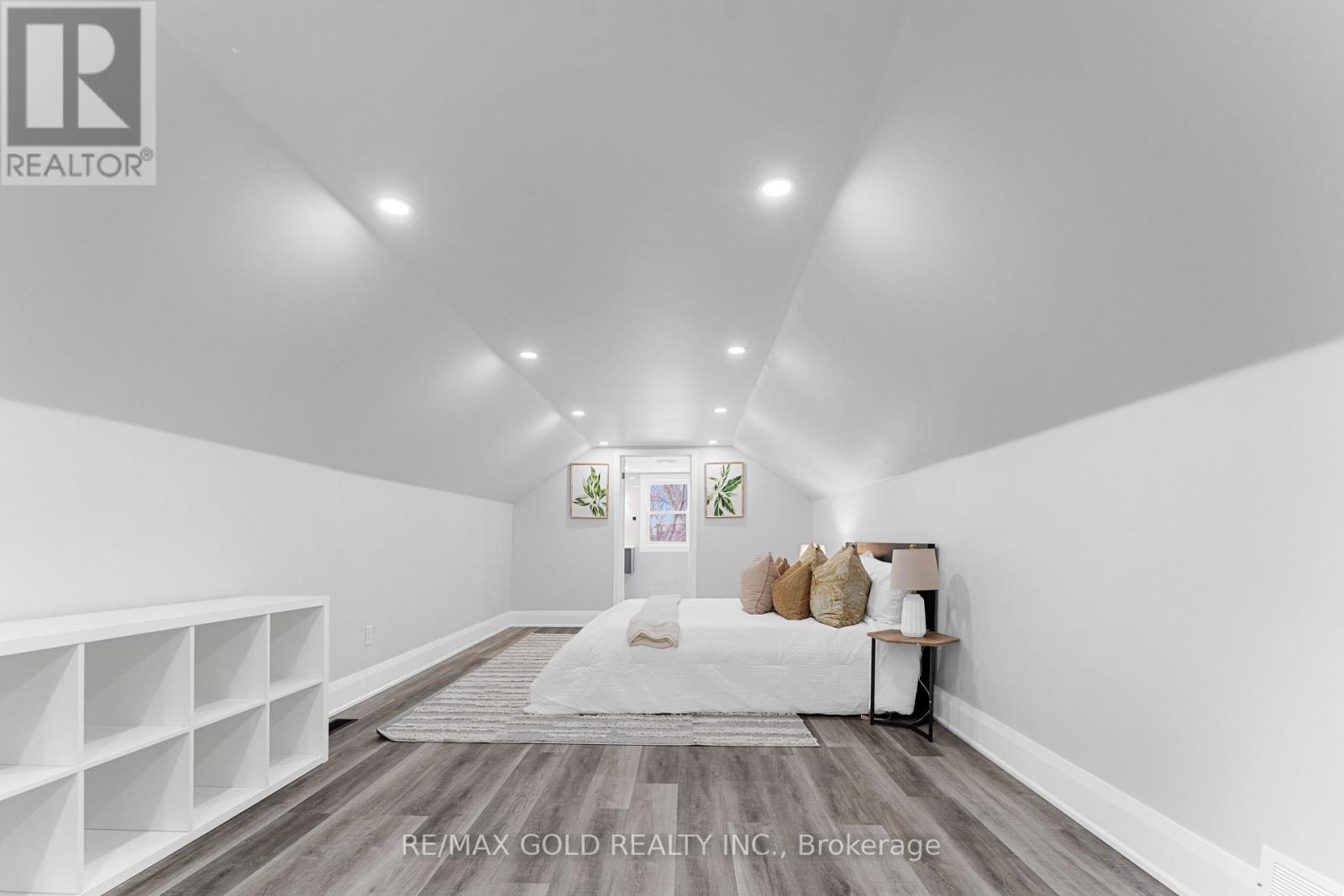 128 Premium Way, Mississauga (Cooksville), Ontario  L5B 1A2 - Photo 29 - W12632176