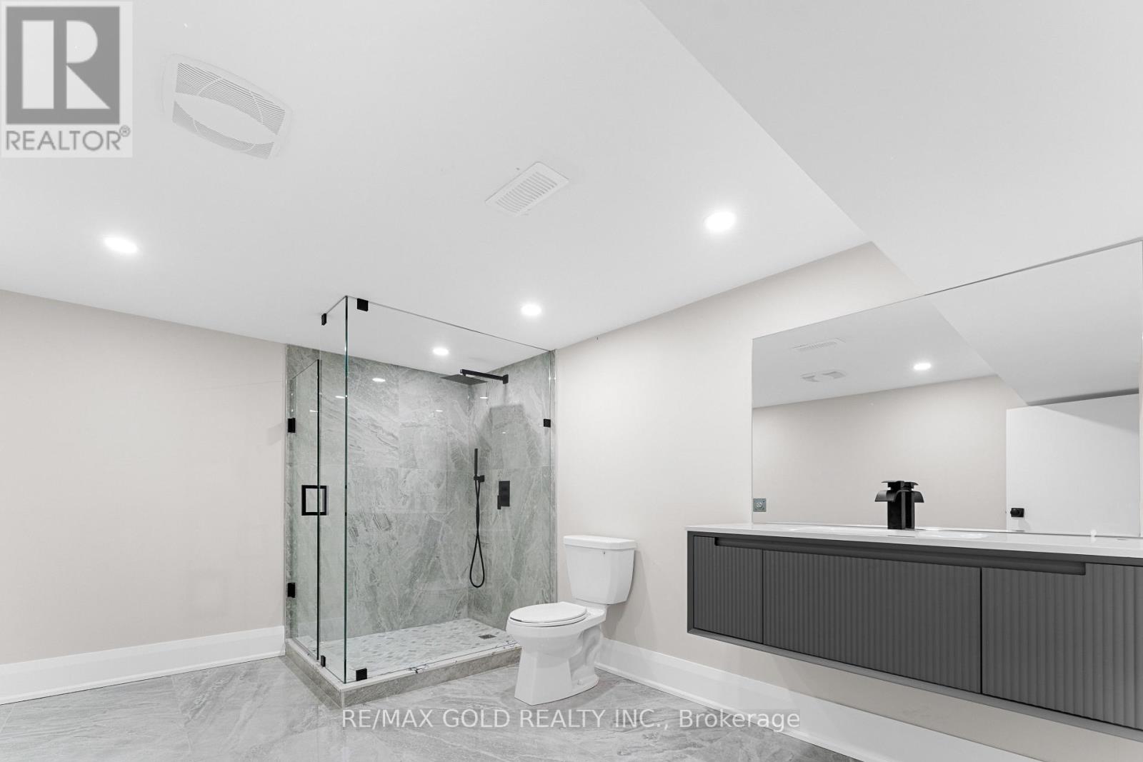 128 Premium Way, Mississauga (Cooksville), Ontario  L5B 1A2 - Photo 36 - W12632176