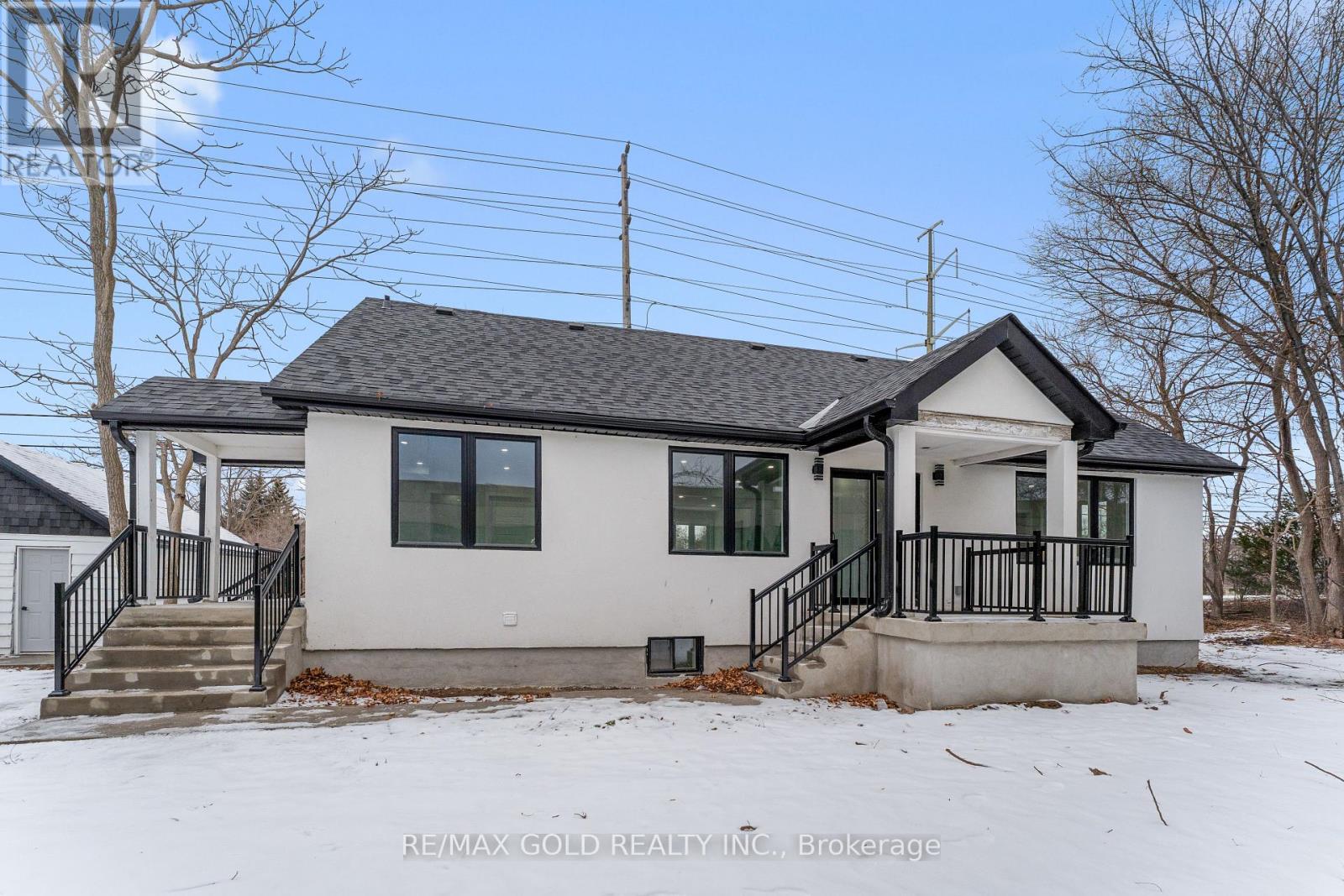 128 Premium Way, Mississauga (Cooksville), Ontario  L5B 1A2 - Photo 4 - W12632176