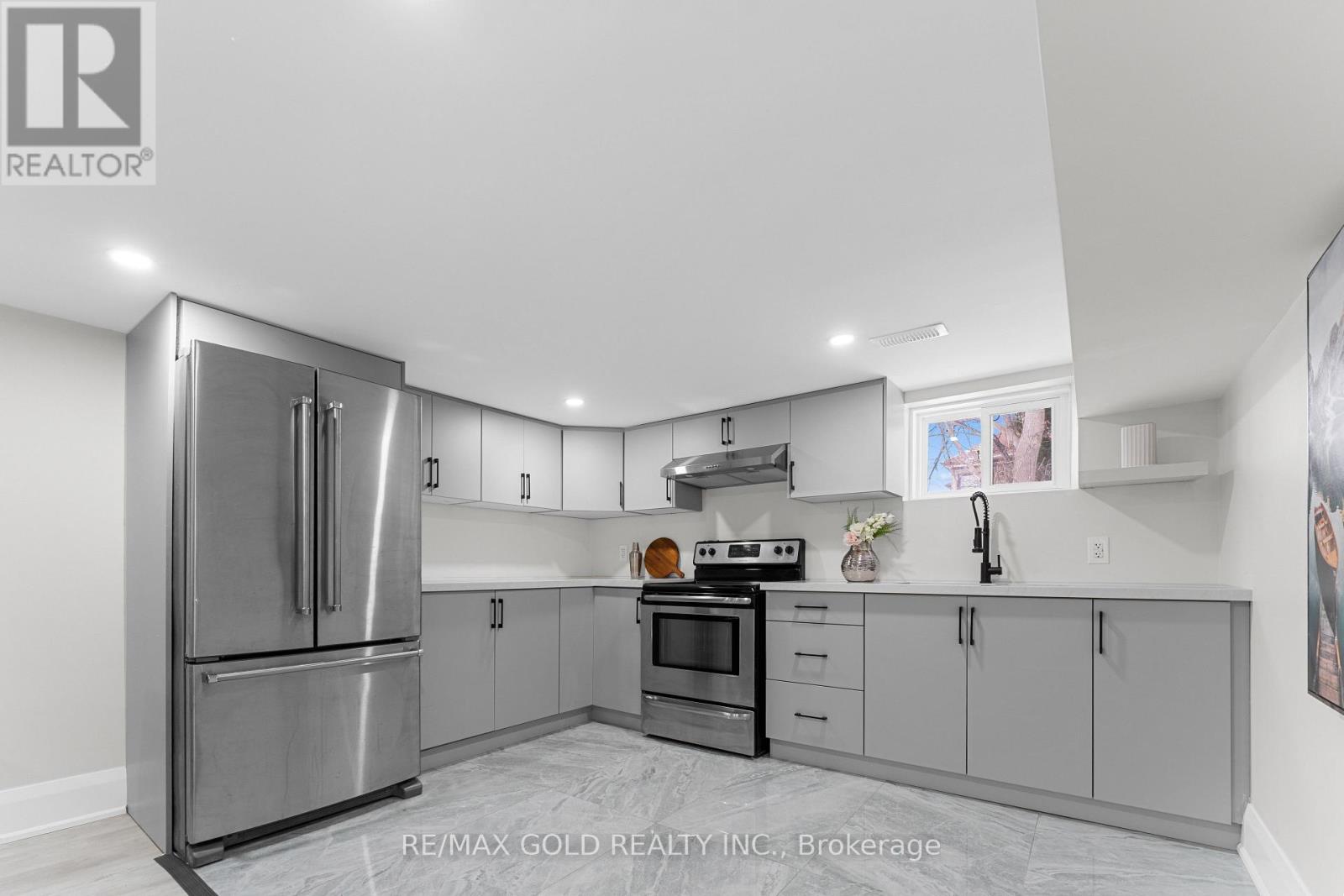 128 Premium Way, Mississauga (Cooksville), Ontario  L5B 1A2 - Photo 41 - W12632176