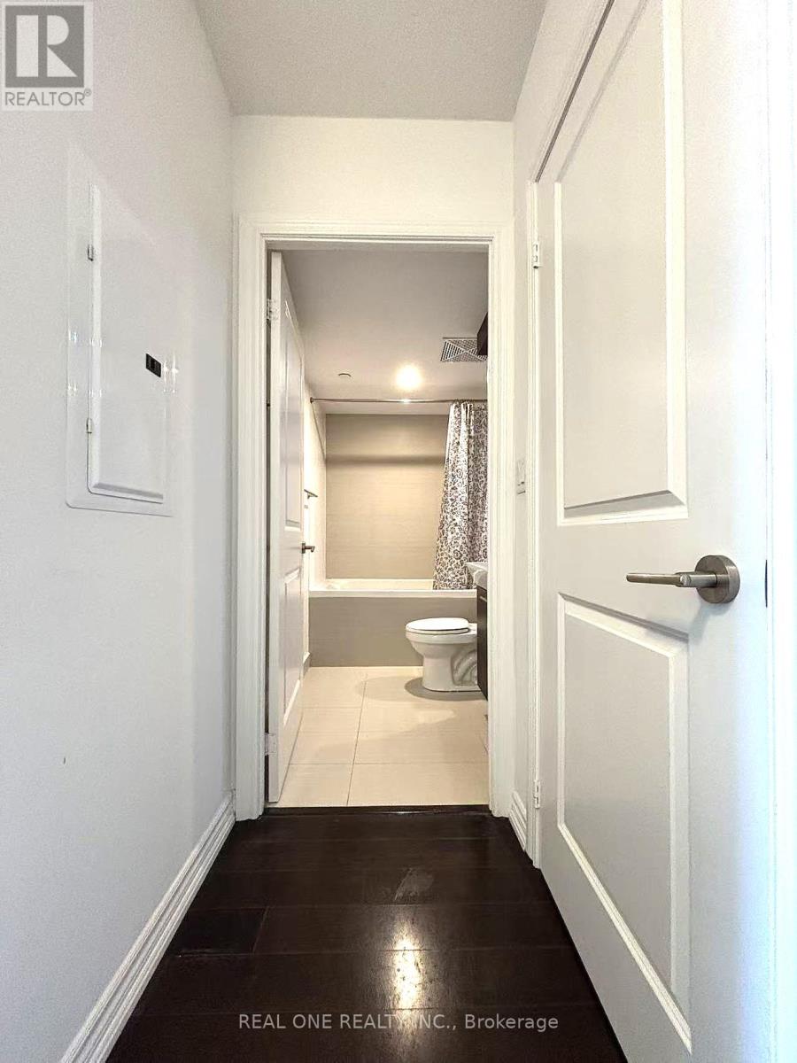 1222 - 386 Yonge Street, Toronto, Ontario  M5B 0A5 - Photo 4 - C12515502