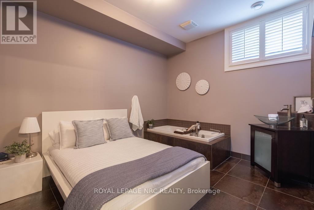 164a Lakeshore Road, St. Catharines, Ontario  L2N 2V1 - Photo 40 - X12613020