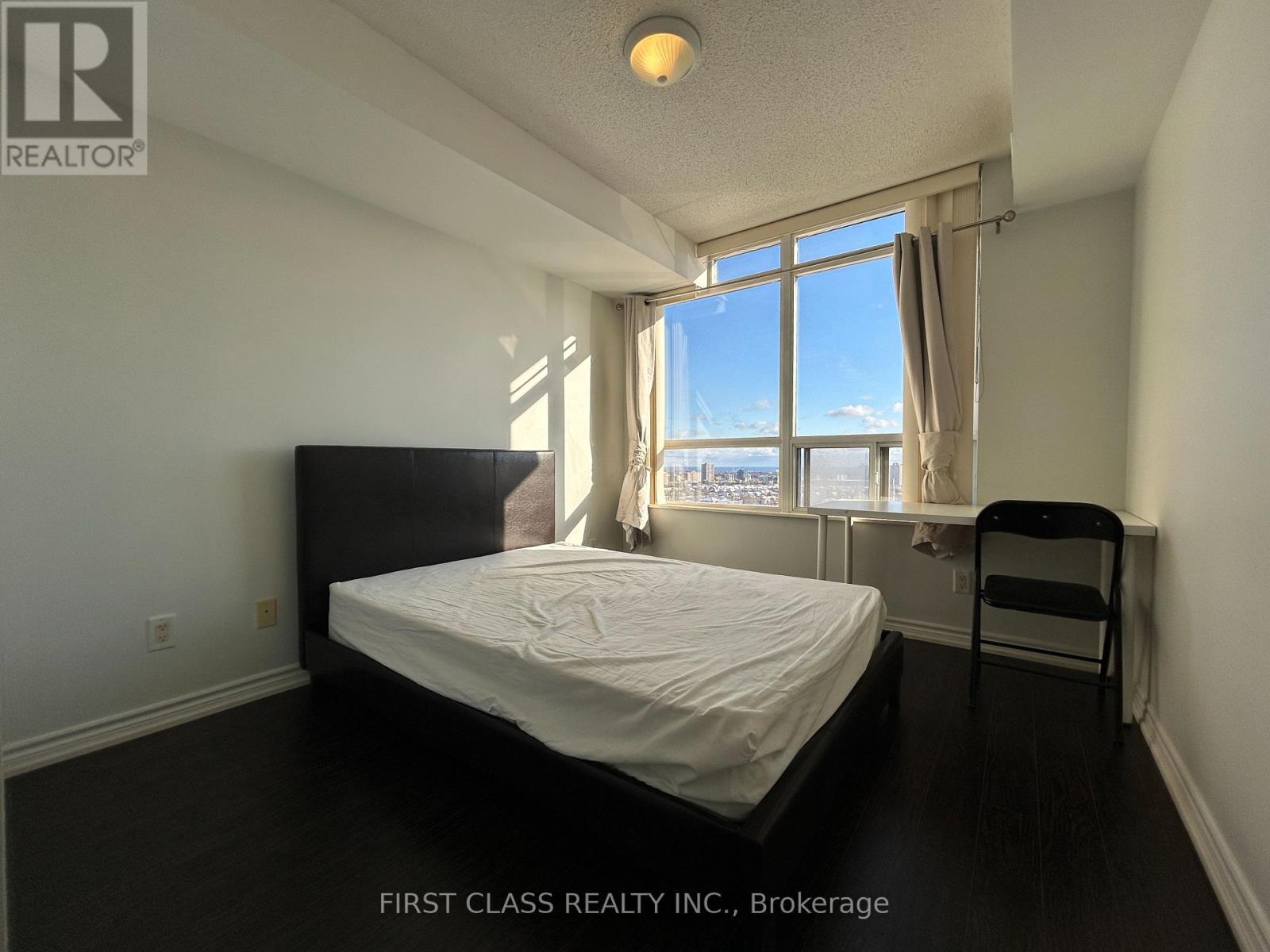 1612 - 3880 Duke Of York Boulevard, Mississauga, Ontario  L5B 4M7 - Photo 14 - W12433976