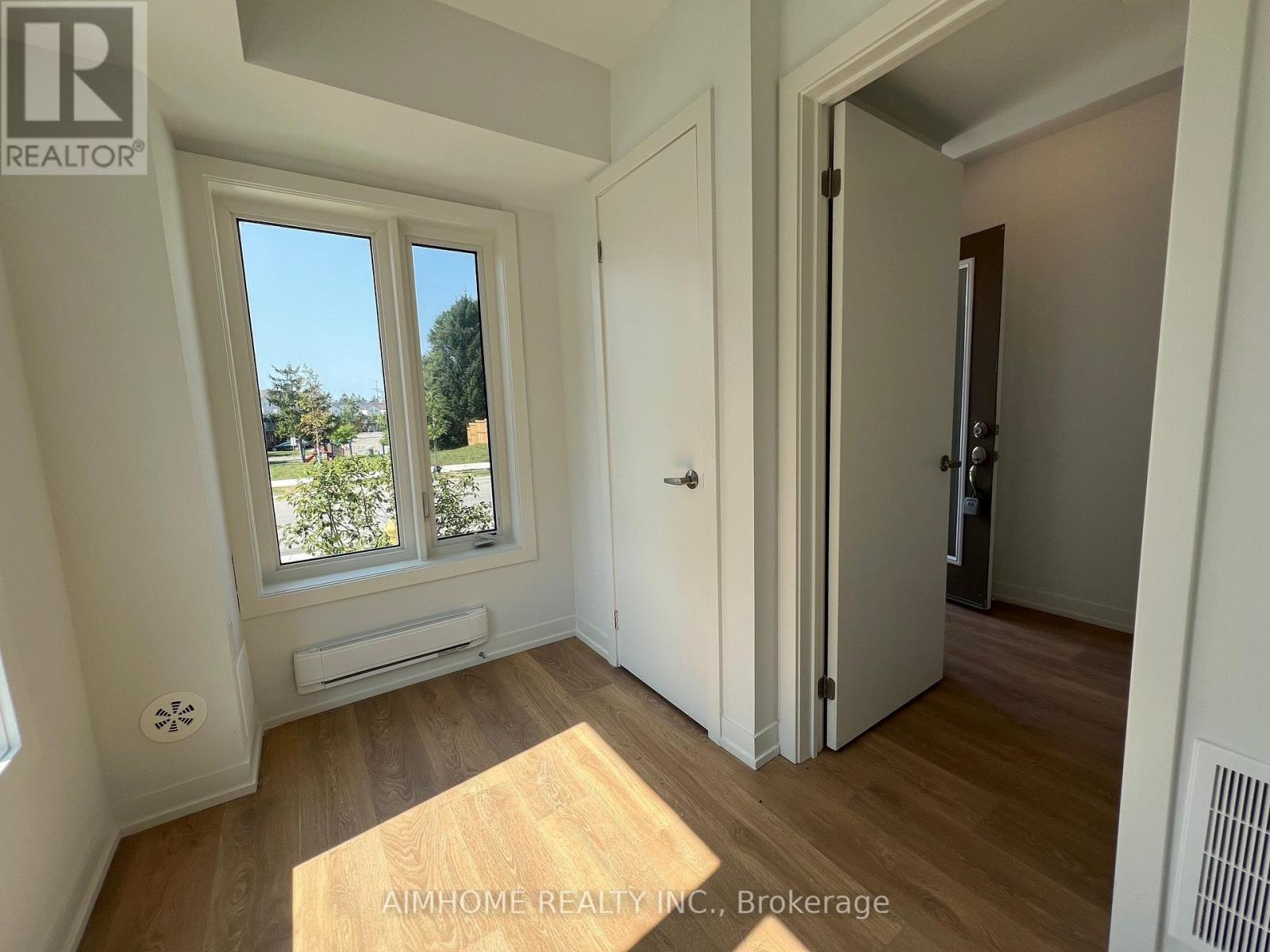 19 Case Ootes Drive, Toronto, Ontario  M4A 1C5 - Photo 4 - C12633060