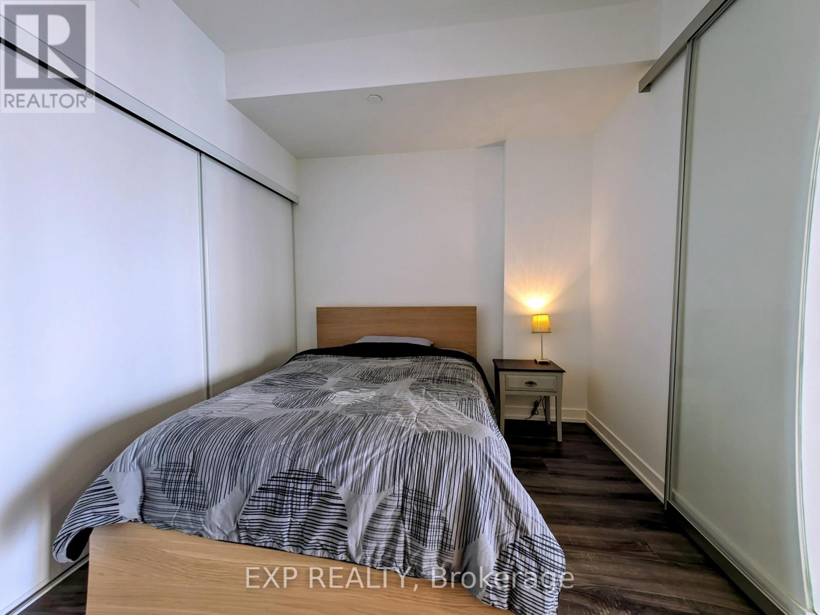 1821 - 20 Edward Street, Toronto, Ontario  M5G 1C9 - Photo 10 - C12633074