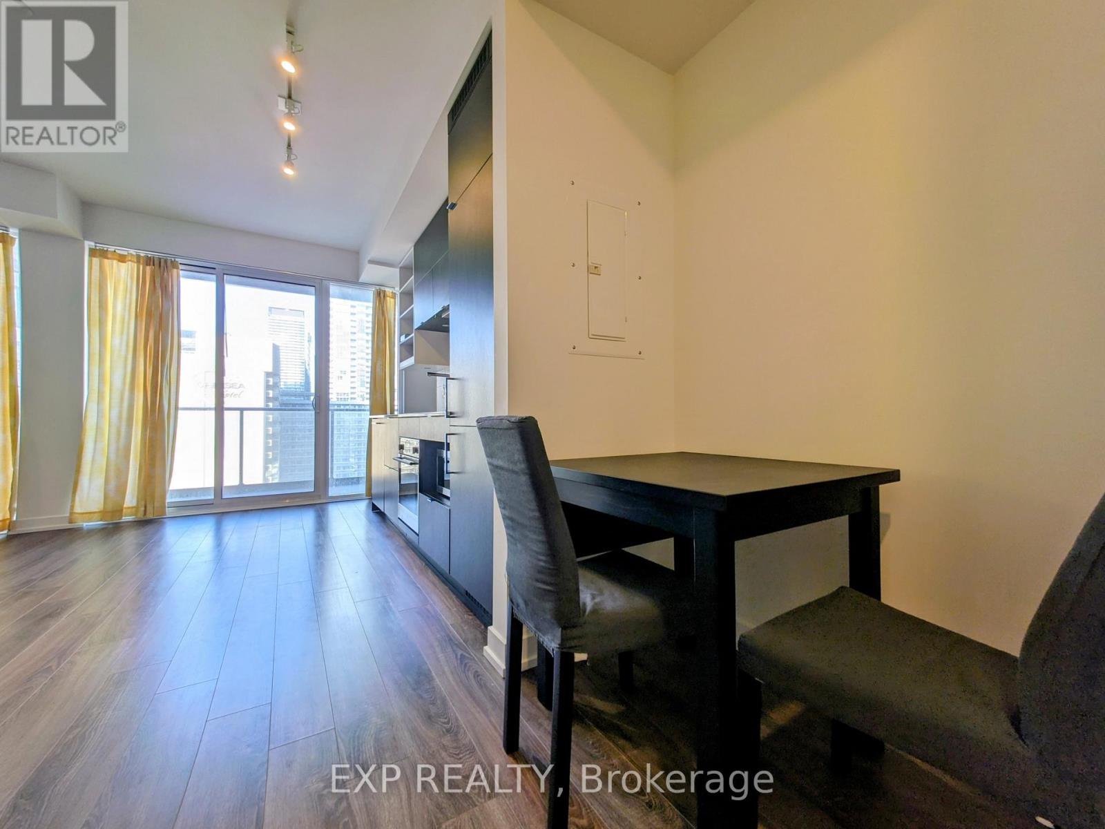 1821 - 20 Edward Street, Toronto, Ontario  M5G 1C9 - Photo 5 - C12633074