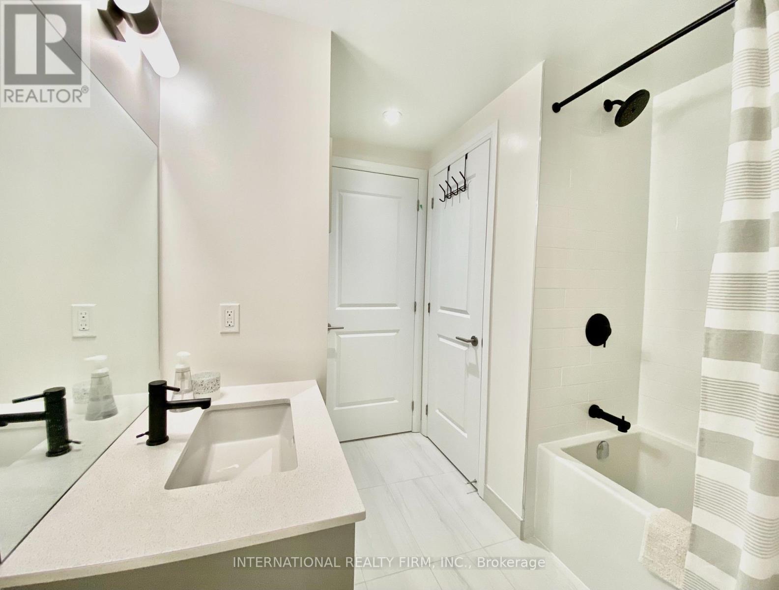 412 - 1630 Queen Street E, Toronto, Ontario  M4L 0B3 - Photo 15 - E12633096