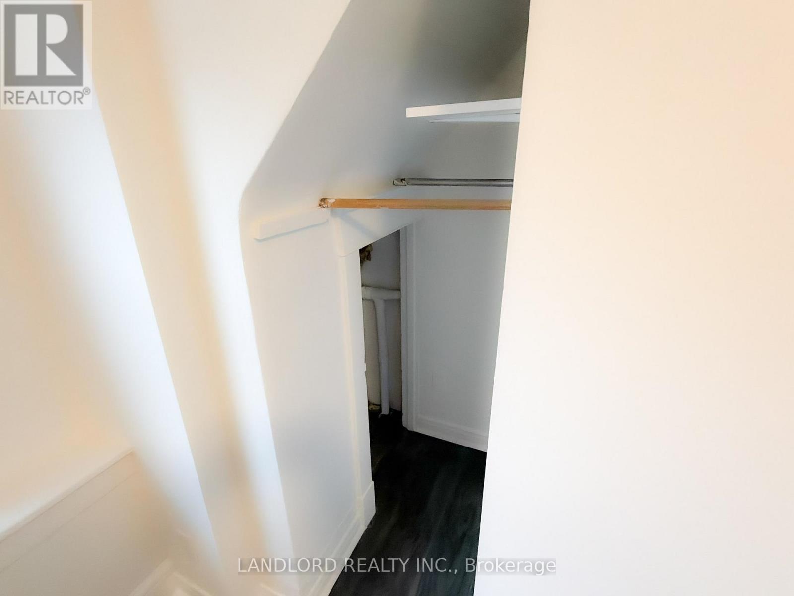 4 - 2469 Queen Street E, Toronto, Ontario  M4E 1H8 - Photo 10 - E12633106