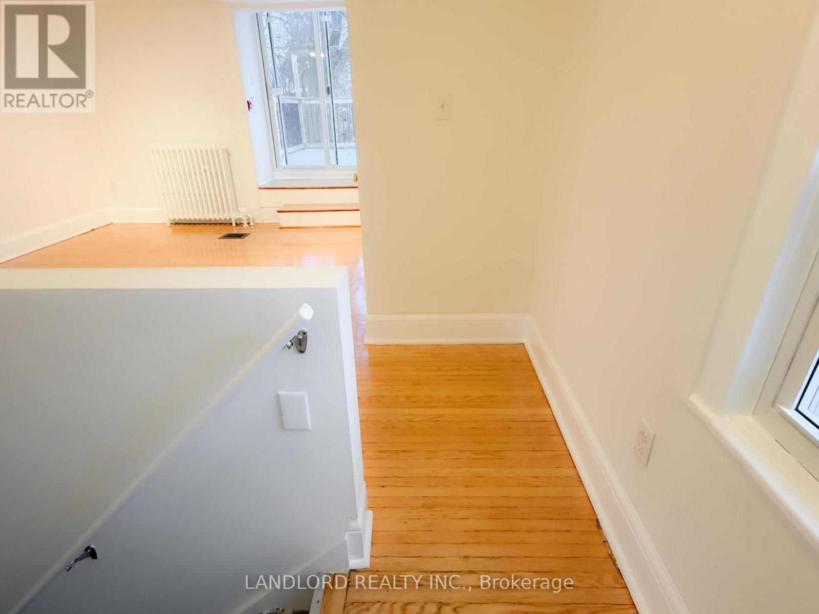4 - 2469 Queen Street E, Toronto, Ontario  M4E 1H8 - Photo 6 - E12633106